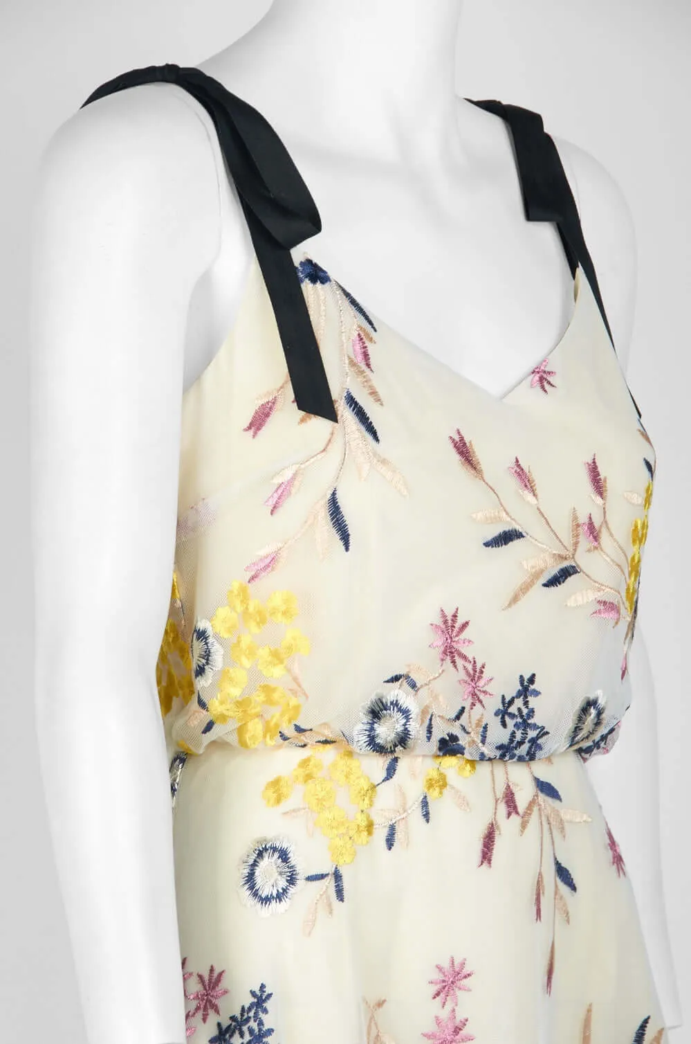 Donna Morgan V-Neck Sleeveless Blouson Zipper Back Embroidered Mesh Dress